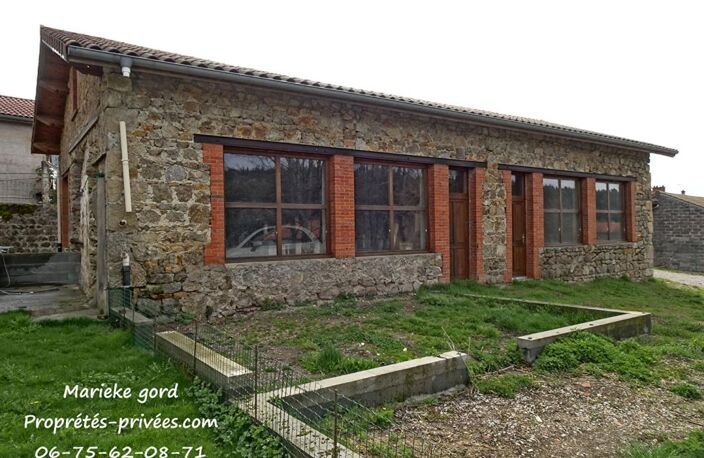 ESTIVAREILLES 42380 Belle Maison en pierre  4 chambres, dépôt  de 128 m² et 400m² de terrain plat — photo 4