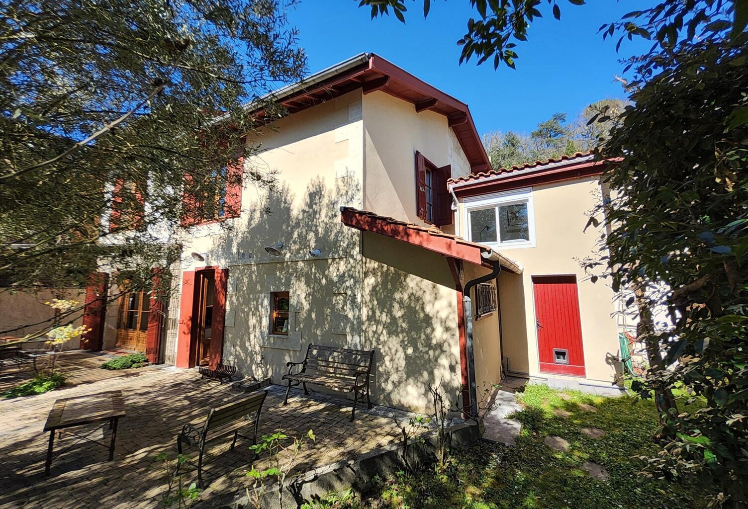 Vente maison 6 pièces 140 m² Cambes (33880) — photo 1