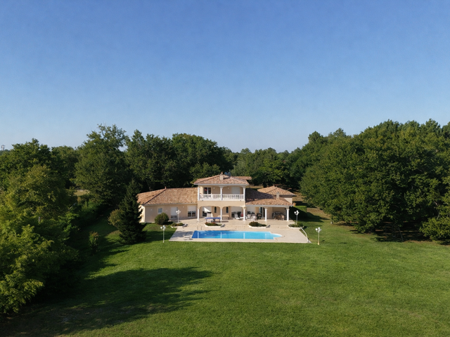 Propriété d'exception   Maison d'architecte 330 m2   7 chamb — photo du bien