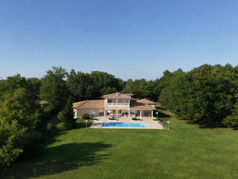 Propriété d'exception   Maison d'architecte 330 m2   7 chamb — photo 1