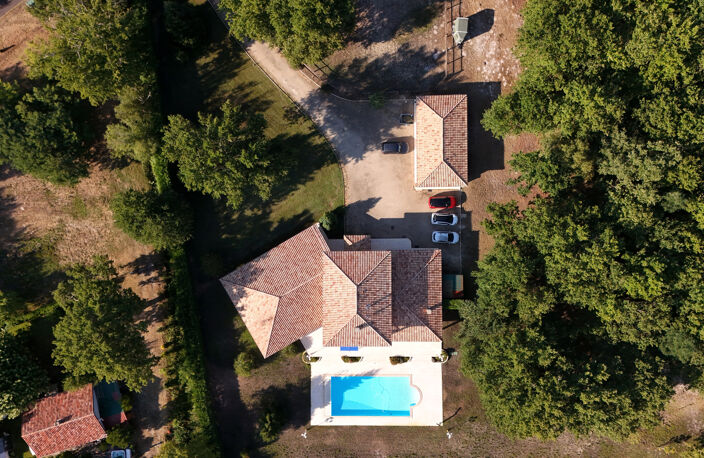Propriété d'exception   Maison d'architecte 330 m2   7 chamb — photo 4