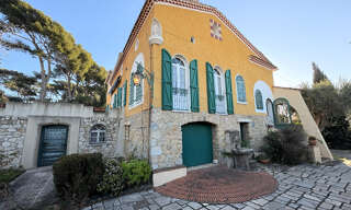 Maison 12 Pièces 250 m² à vendre à Toulon (83000)
