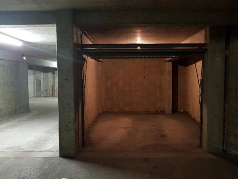 GARAGE - PROCHE MAIRIE — photo 1