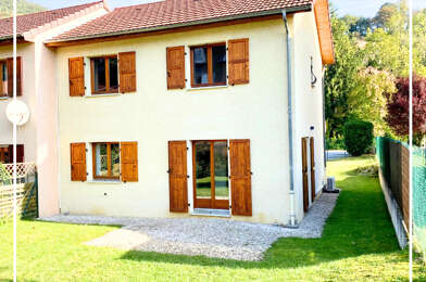 Maison 5 pièces 1370 €