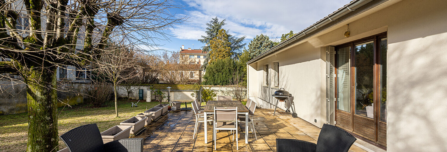 Maison 5 Pièces 144 m² à vendre à Caluire-et-Cuire (69300)