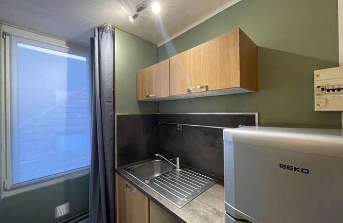 Studio cosy meublé : Quartier calme et sécurisé, écoles à proximité — photo 4