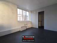 Local commercial — photo 2
