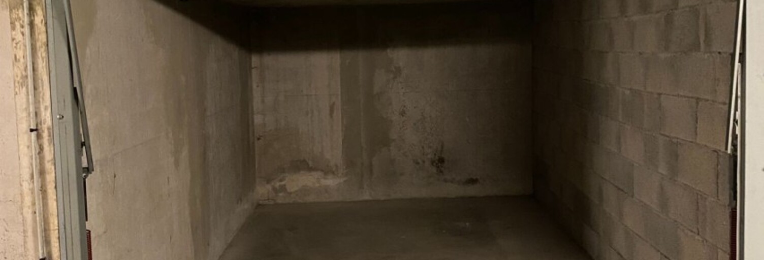 Garage   m² à louer à Grasse (06130)