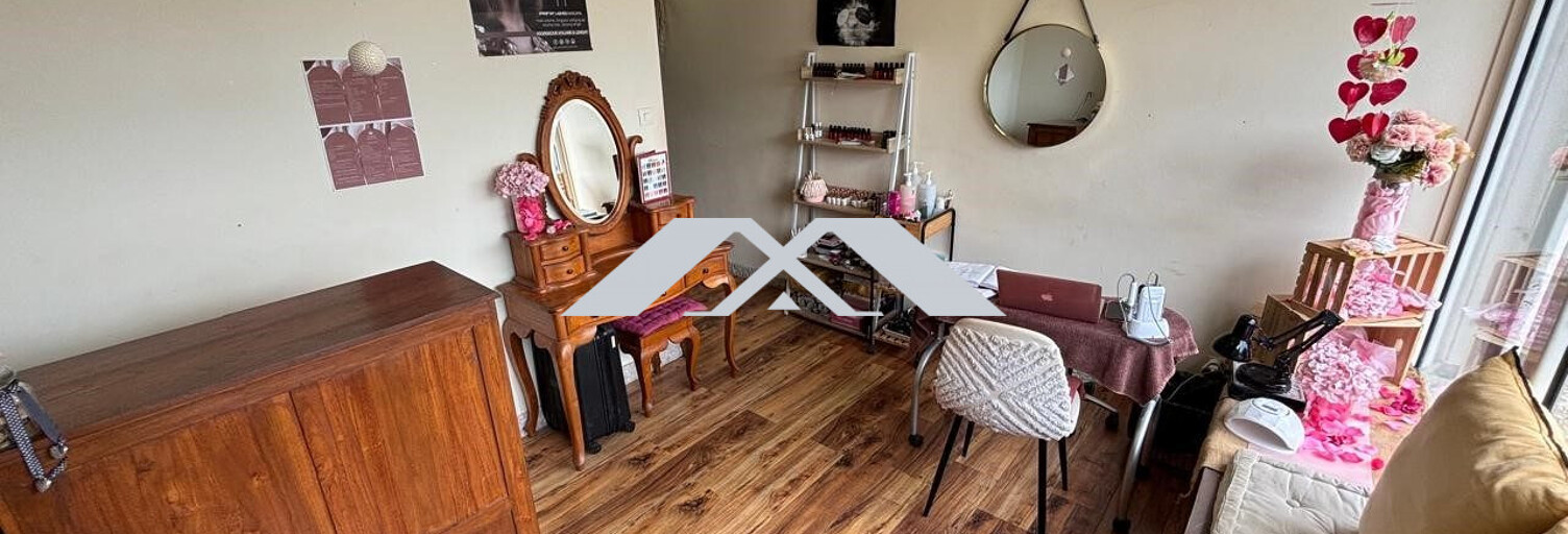 Commerce  40 m² à vendre à Saint-Pierre (97410)