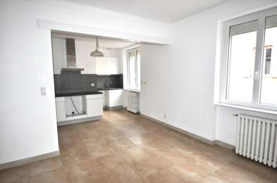 Maison 3 pièces 735 €