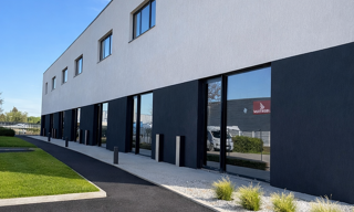 Commerce  140 m² à vendre à Milhaud (30540)