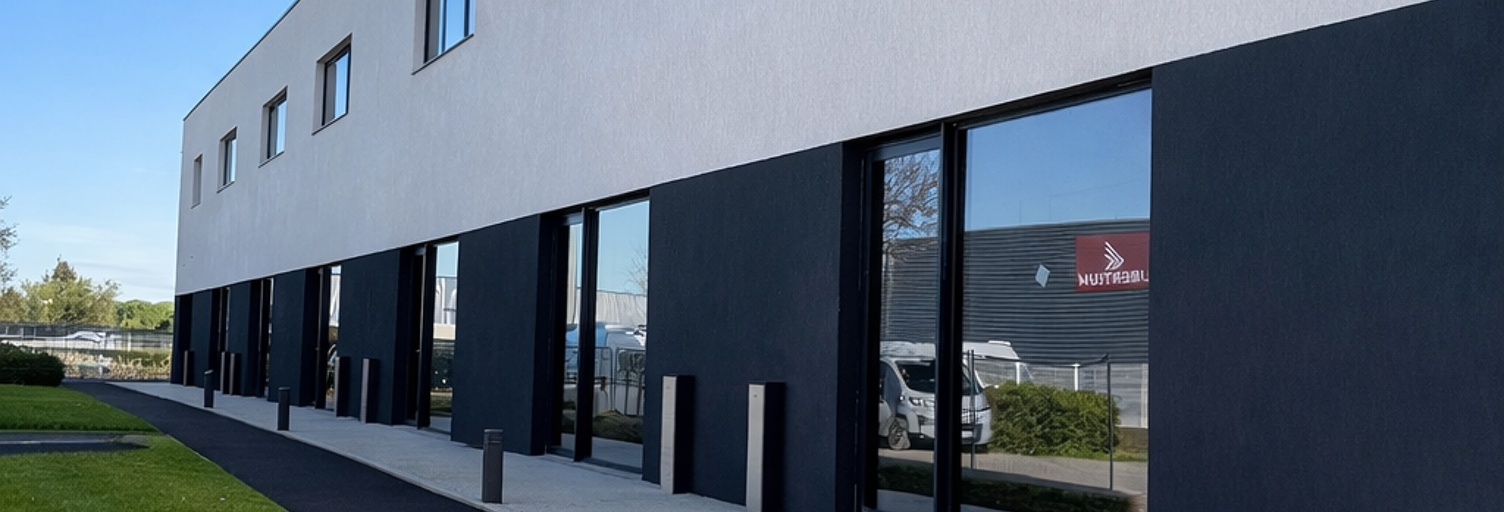 Commerce  140 m² à vendre à Milhaud (30540)