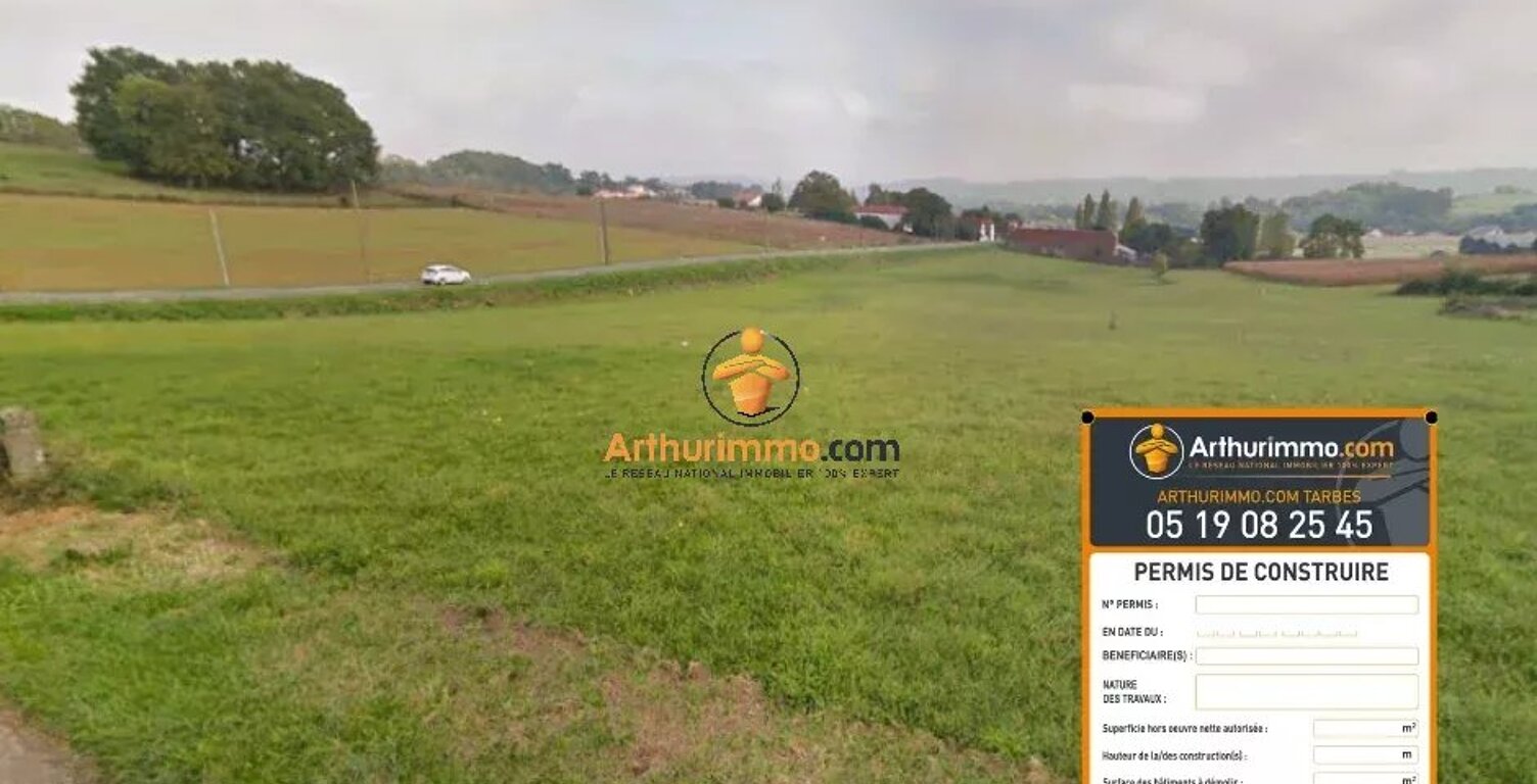 Beau terrain de 1400 m² — photo 1