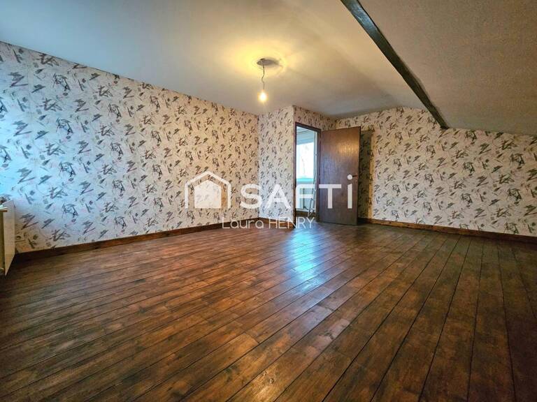 Maison individuelle de 3 chambres avec garage et grand terrain — photo 1