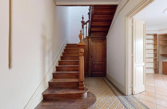 Maison en pierre de caractère, au cœur de la ville — photo 2