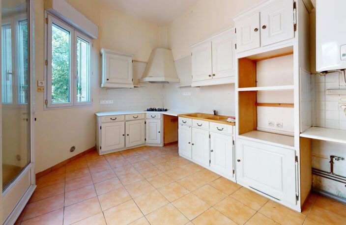 Maison en pierre de caractère, au cœur de la ville — photo 5