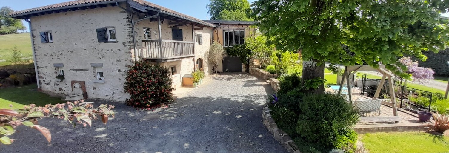 Maison 9 Pièces 200 m² à vendre à Saint-Étienne-de-Maurs (15600)