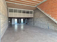 VIC LA GARDIOLE/MIREVAL : Local professionnel 182m2 — photo 2