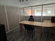 VIC LA GARDIOLE/MIREVAL : Local professionnel 182m2 — photo 4