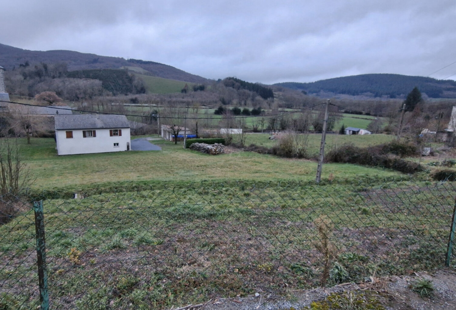 terrain constructible de 2295 m2 — photo 1