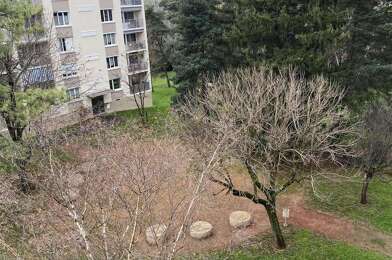 Appartement 4 pièces 885 €