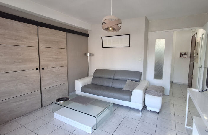 Appartement T3 traversant idéalement situé ! — photo 3