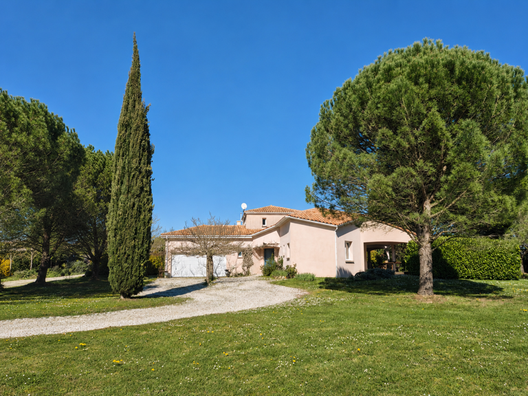 Maison contemporaine à 5 min de la N10 et proche de Mansle-l — photo 1
