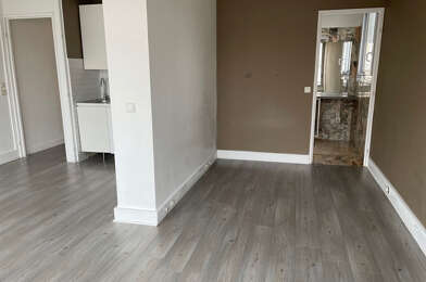 Appartement 1 pièces 932 €