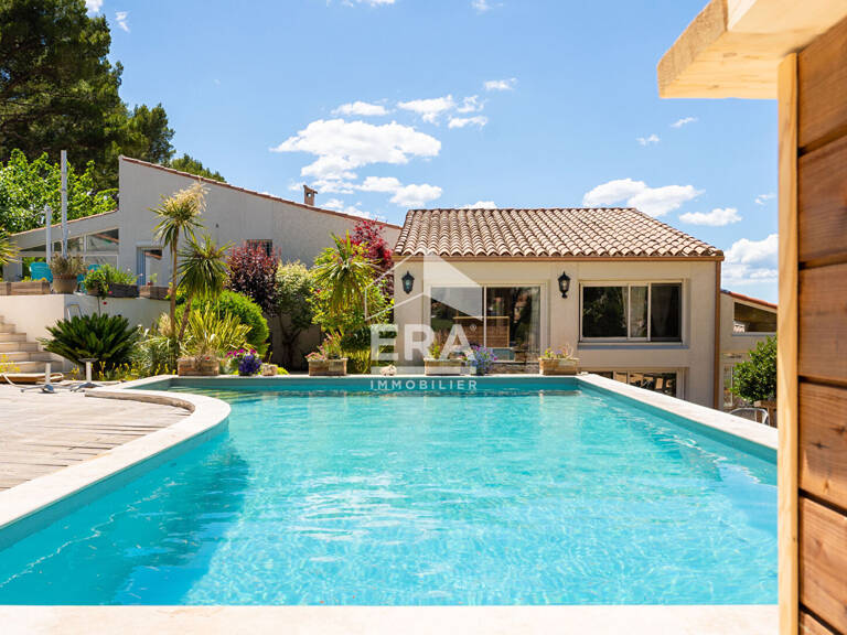 Maison Plan De Cuques 317 m², Prestations haut de gamme , piscine, grand terrain, — photo 1