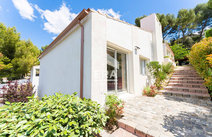 Maison Plan De Cuques 317 m², Prestations haut de gamme , piscine, grand terrain, — photo 4