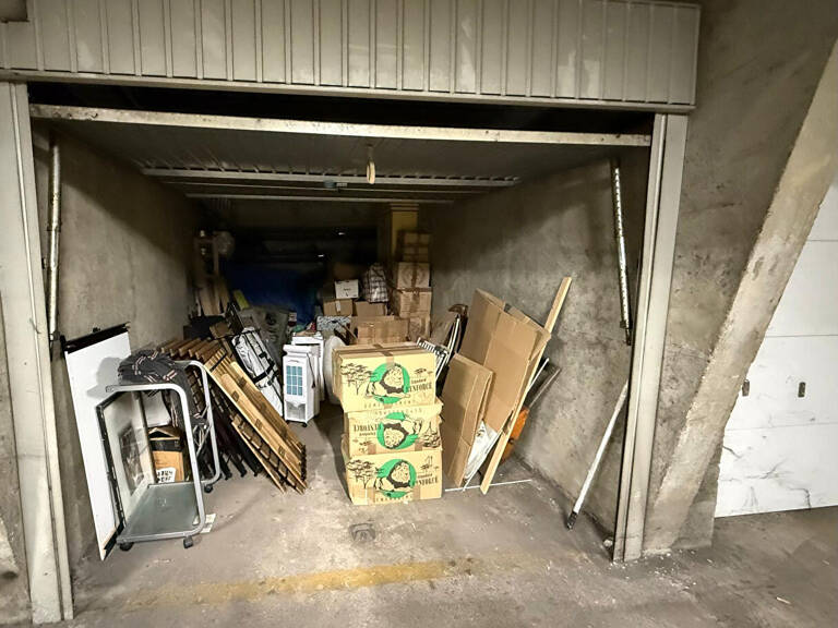 Box fermé dans résidence fermée en sous sol Bas de Chatou — photo 1
