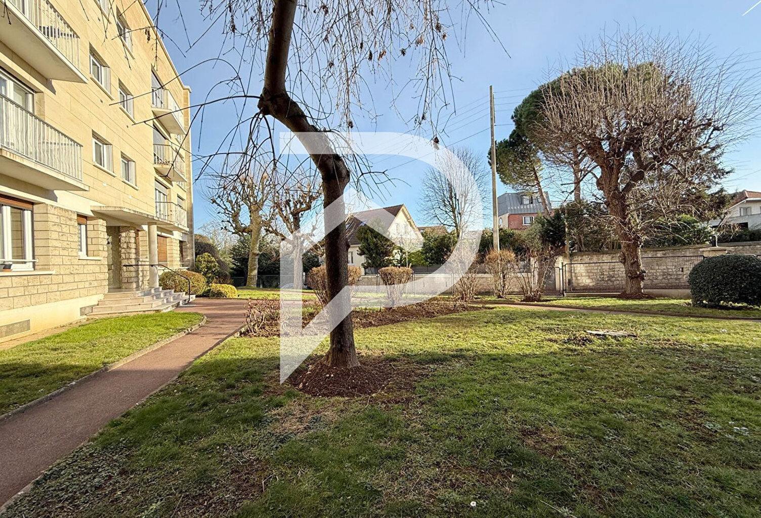 Appartement Chatou 4 pièces 80 m² 15 mns gare RER A à pieds — photo 1