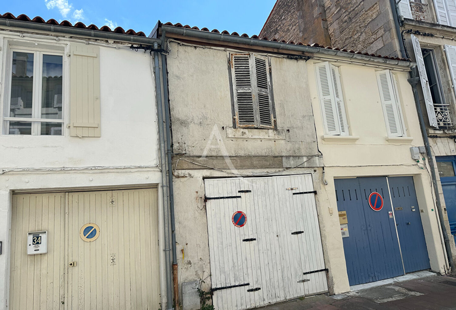 IMMEUBLE / MAISON AVEC GARAGES HYPERCENTRE - 62.33 m2 — photo 1