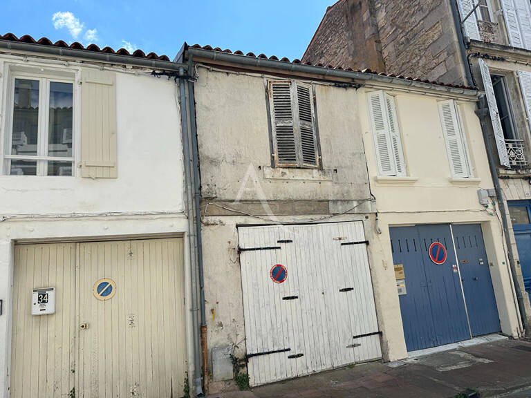 IMMEUBLE / MAISON AVEC GARAGES HYPERCENTRE - 62.33 m2 — photo 1
