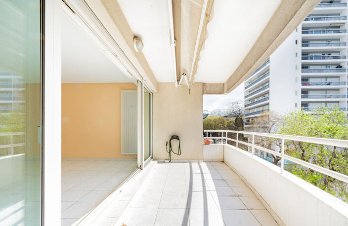 Appartement  4 pièces  avec terrasse 95m2 Marseille 13008 — photo 3