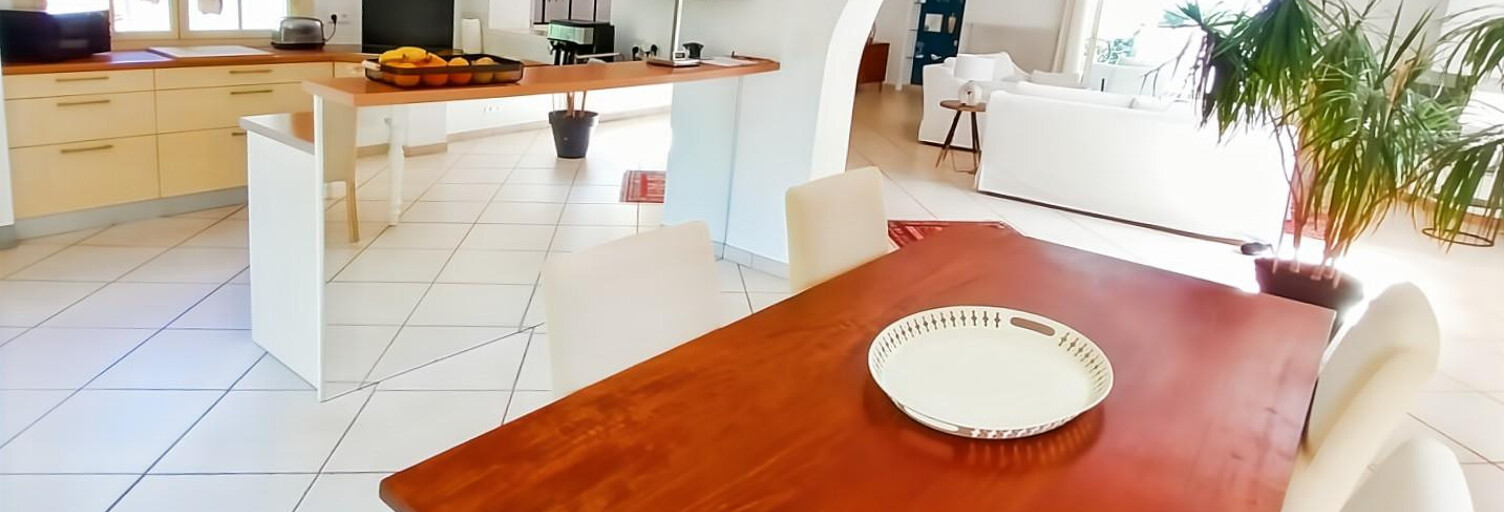 Maison 7 Pièces 215 m² à vendre à Arveyres (33500)