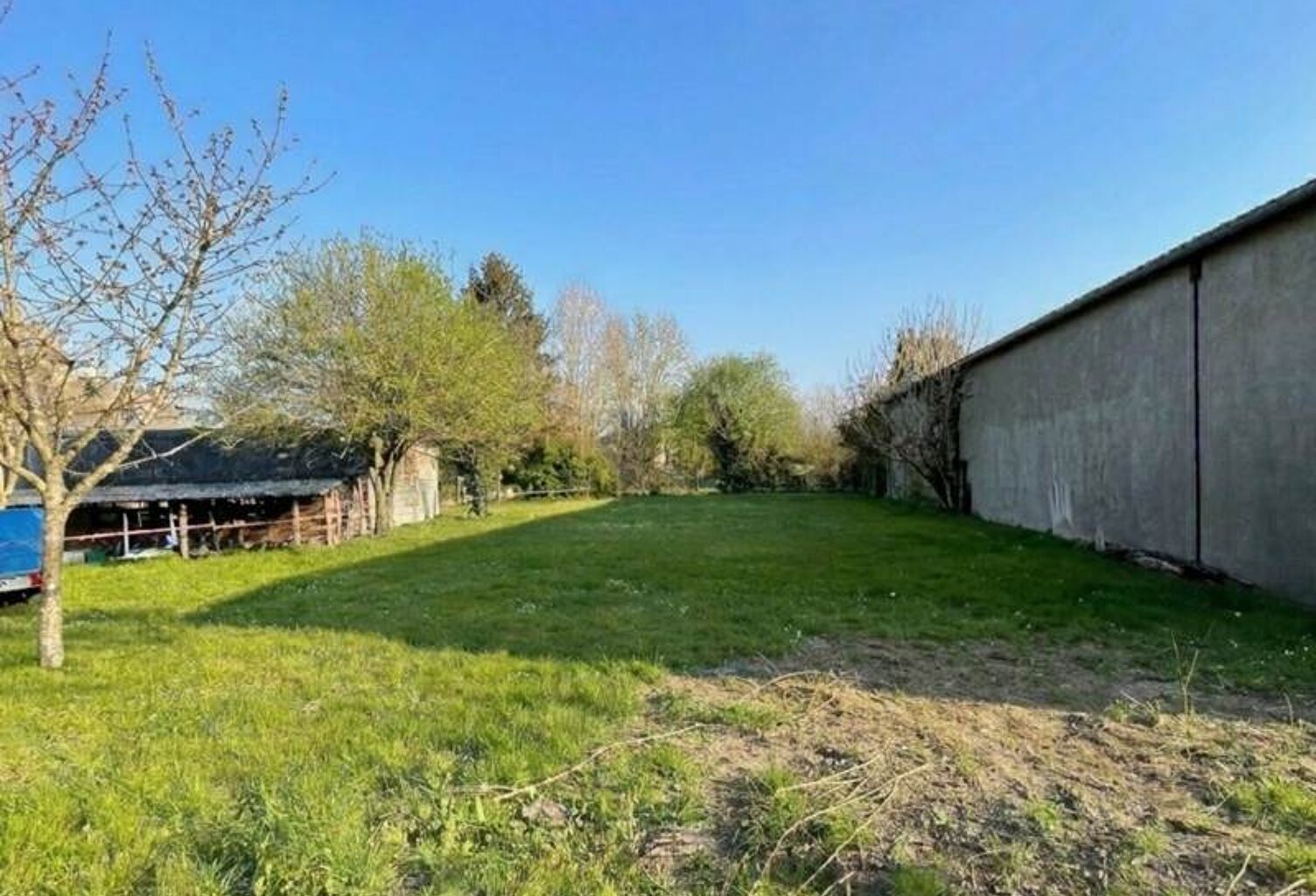 Terrain à bâtir de 0 pièces principales — photo 1