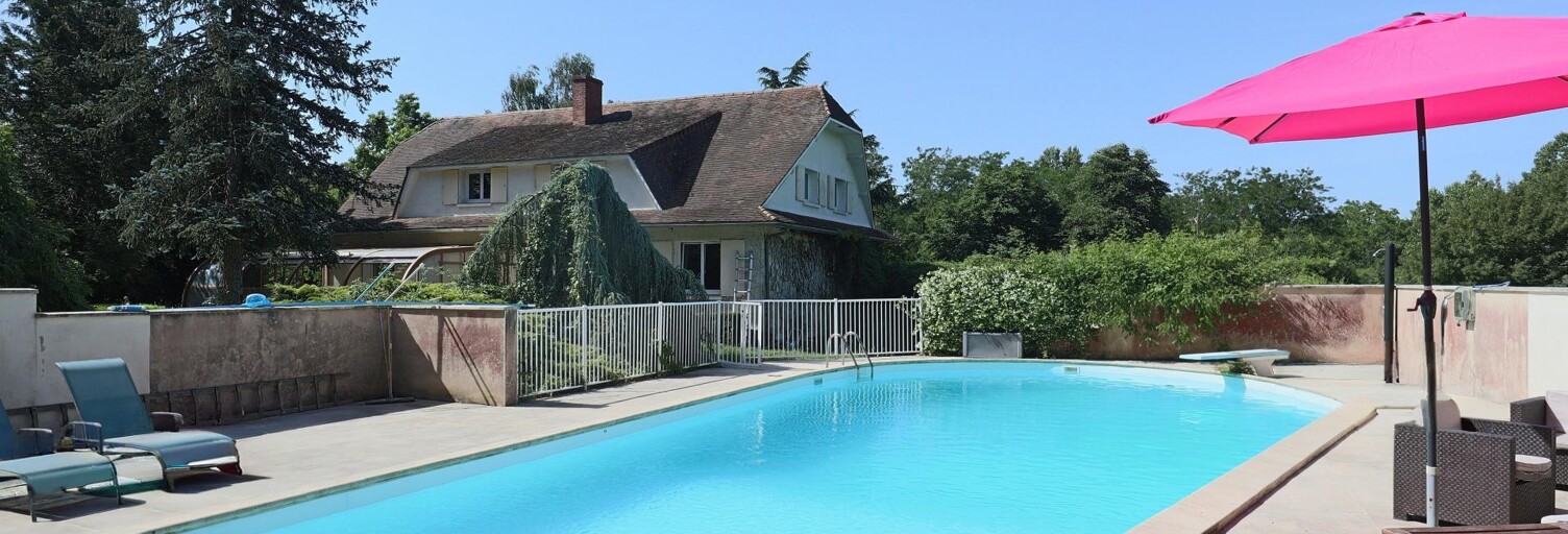 Maison 10 Pièces 245 m² à vendre à Sauzé-entre-Bois (79190)