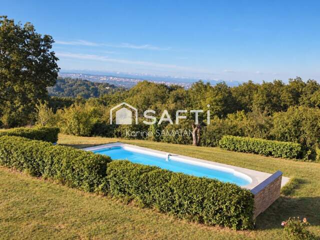 Pechbonnieu  Propriété rare de 270 m² avec grange aménagée, sur 12 000 m² de terrain, vue exceptionnelle sur les Pyrénées, sans vis-à-vis — photo du bien
