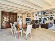 Maison familiale avec piscine et terrain paysagé ! — photo 3