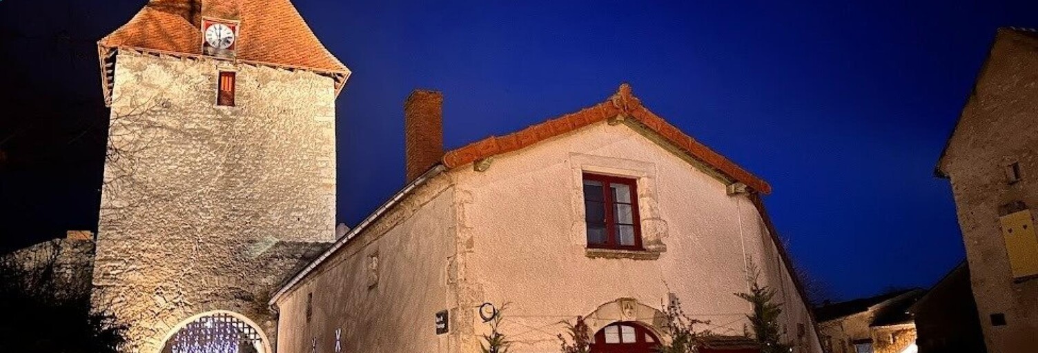 Immeuble  222 m² à vendre à Charroux (03140)