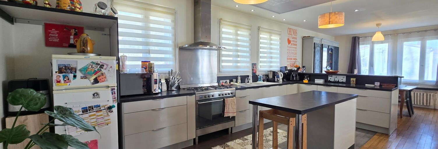 Maison 8 Pièces 243 m² à vendre à Lavelanet (09300)