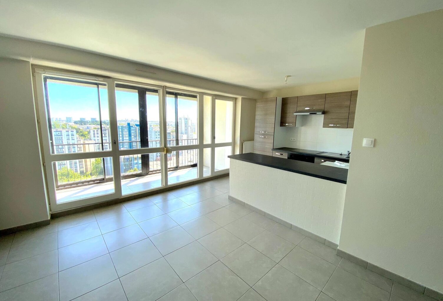 Appartement proche de toutes commodités et nouvelle ligne de tramway. — photo 1