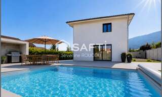 Maison 5 Pièces 136 m² à vendre à Saint-Jean-de-Gonville (01630)