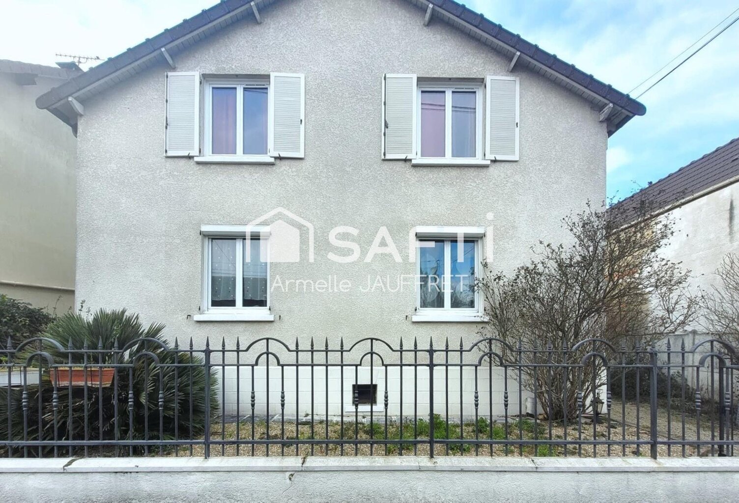 Quartier résidentiel maison non mitoyenne sur ssol — photo 1