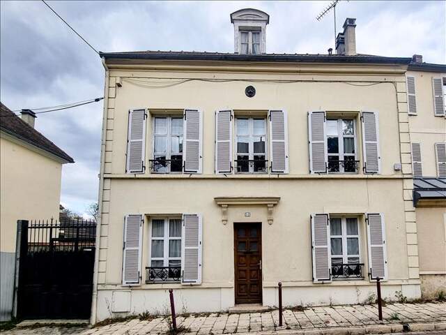 Maison 7 pièces 178 m² à Presles — photo du bien