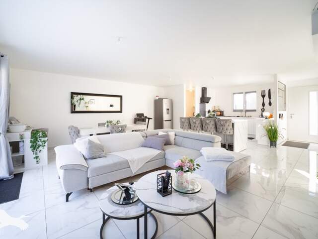 Contemporaine de 5 pièces principales — photo du bien