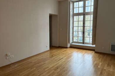Appartement 2 pièces 830 €