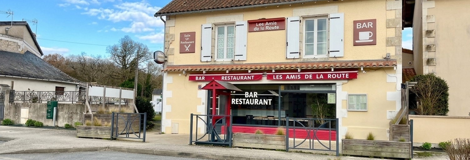 Immeuble  288 m² à vendre à Fleuré (86340)