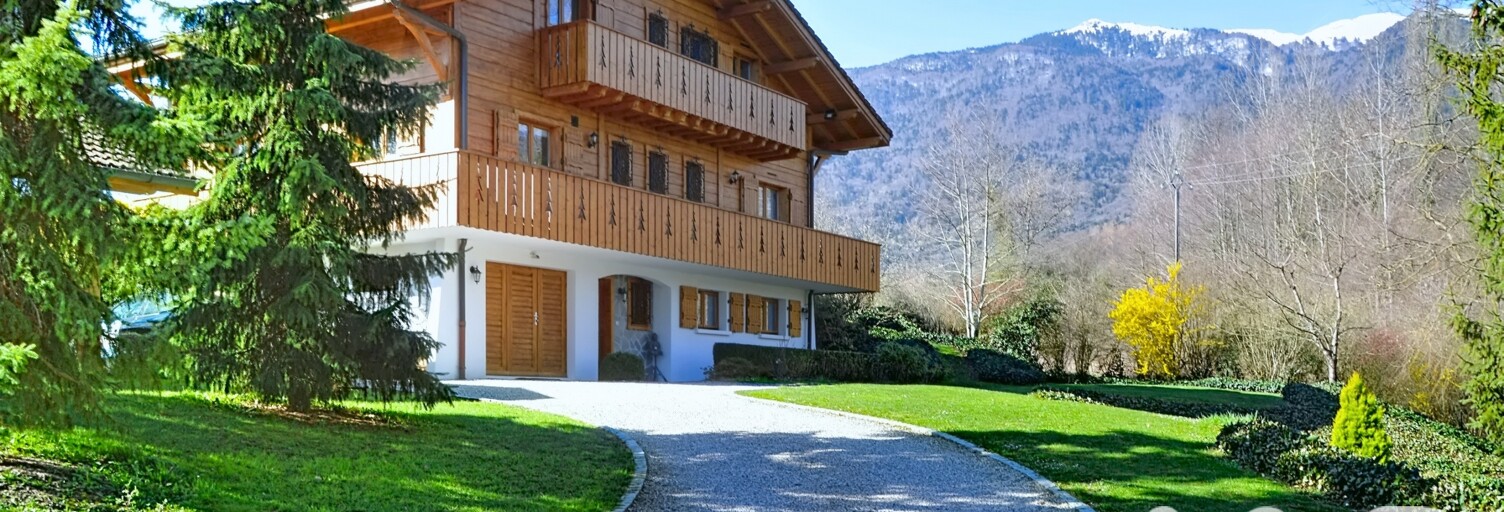 Divers 8 Pièces 230 m² à vendre à Farges (01550)